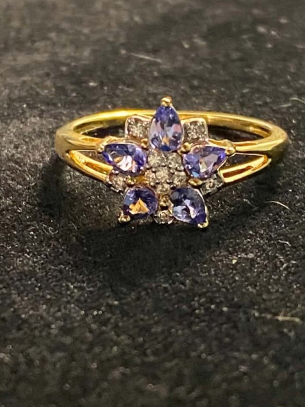 .925 GP Natural Tanzanite ring